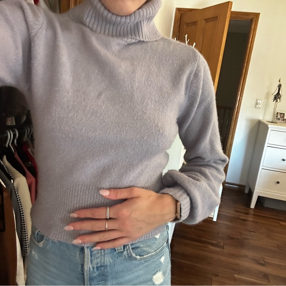 Lilac turtleneck sweater